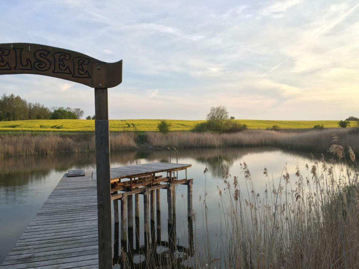 Ferienhaus Biene Wartin Bagian luar foto